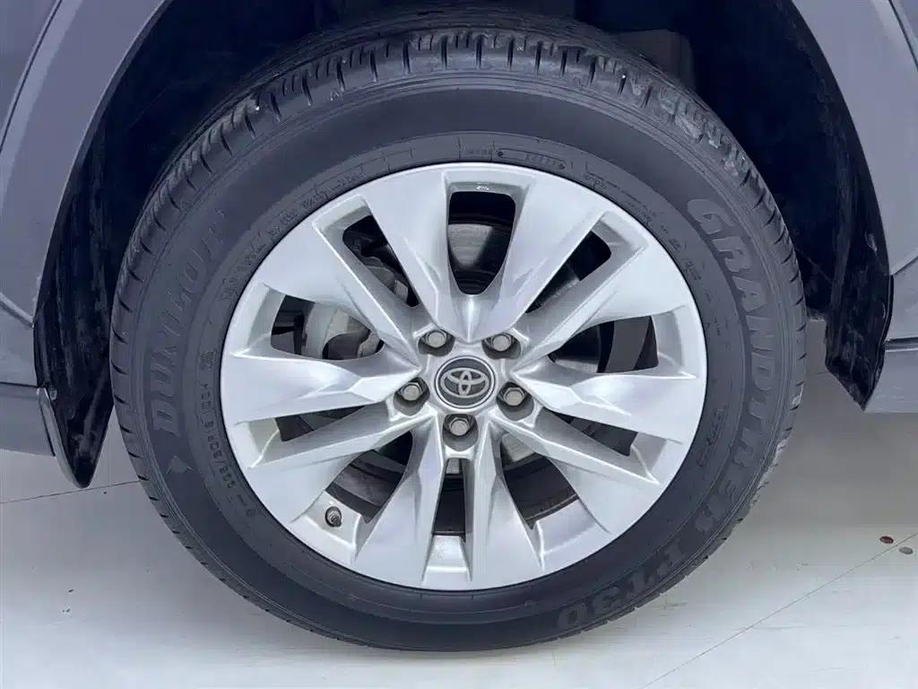 2022 Toyota RAV4 2.0L CVT 2WD Leading Edition — миниатюра 11