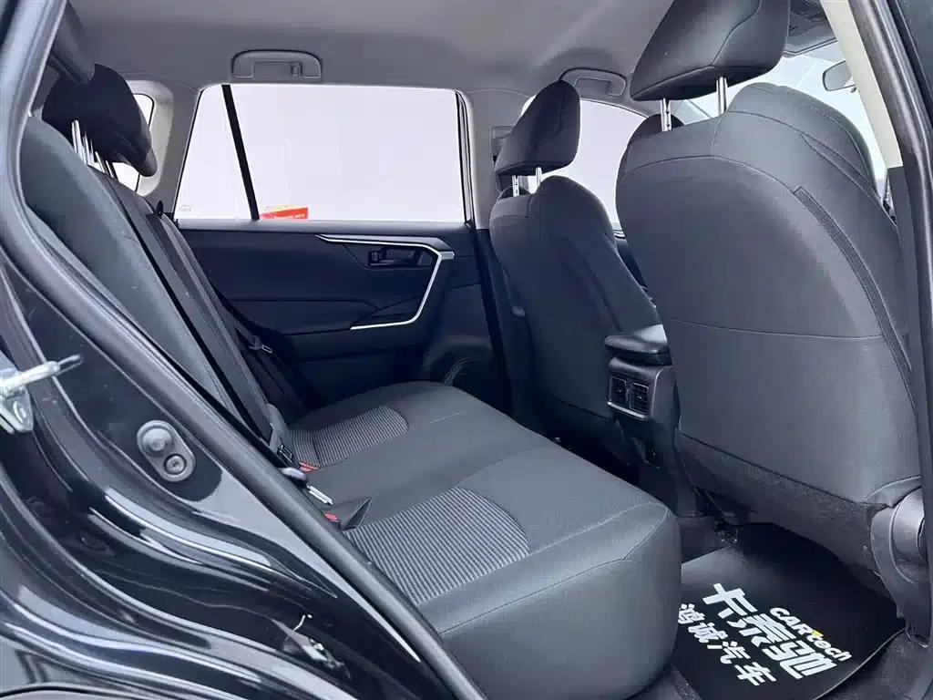 2022 Toyota RAV4 2.0L CVT 2WD Leading Edition — миниатюра 20