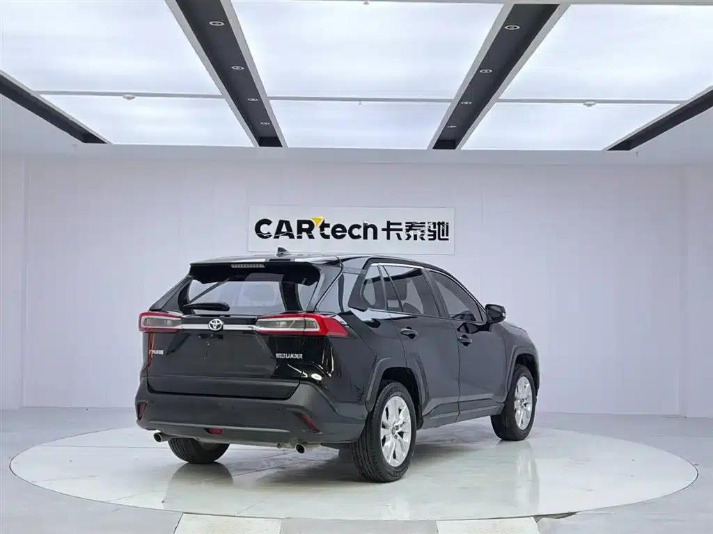 2022 Toyota RAV4 2.0L CVT 2WD Leading Edition — миниатюра 5