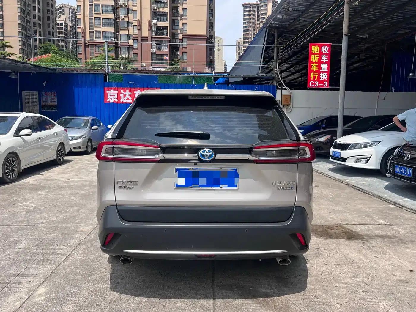 Highlander 2022 Hybrid 2.5L E-CVT AWD Luxury PLUS Edition — миниатюра 4