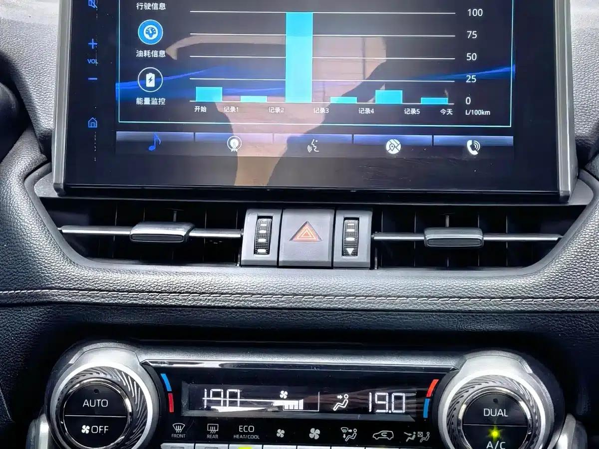 Highlander 2020 Hybrid 2.5L E-CVT 2WD Luxury Edition — миниатюра 18