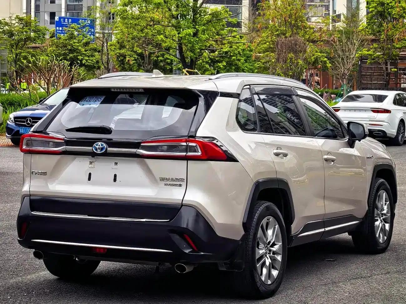 Highlander 2020 Hybrid 2.5L E-CVT 2WD Luxury Edition — миниатюра 6