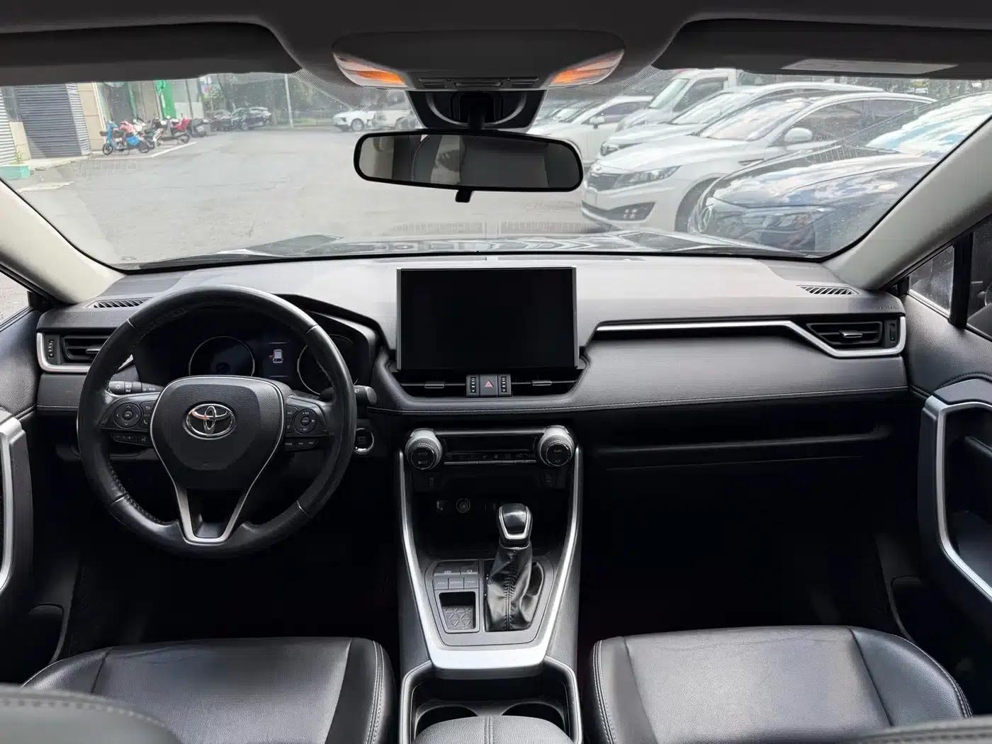 2022 Toyota RAV4 2.0L CVT 2WD Luxury Edition — миниатюра 9