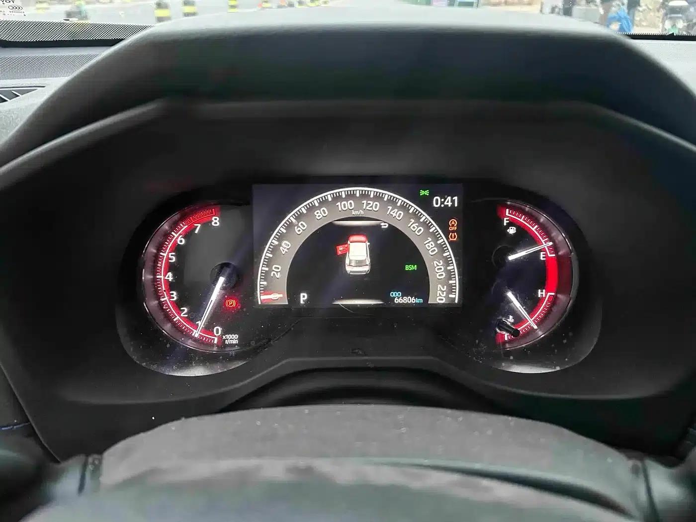 Highlander 2020 2.0L CVT 2WD Tech Edition — миниатюра 6