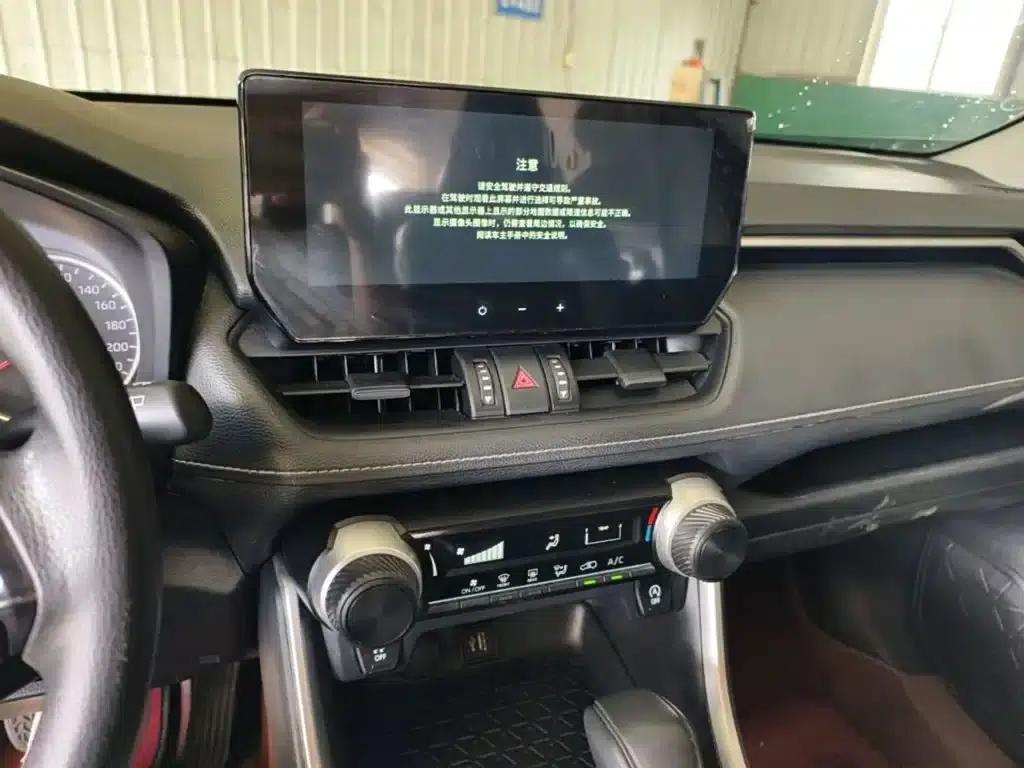 2023 Toyota Highlander 2.0L CVT 2WD Leading Edition — миниатюра 13