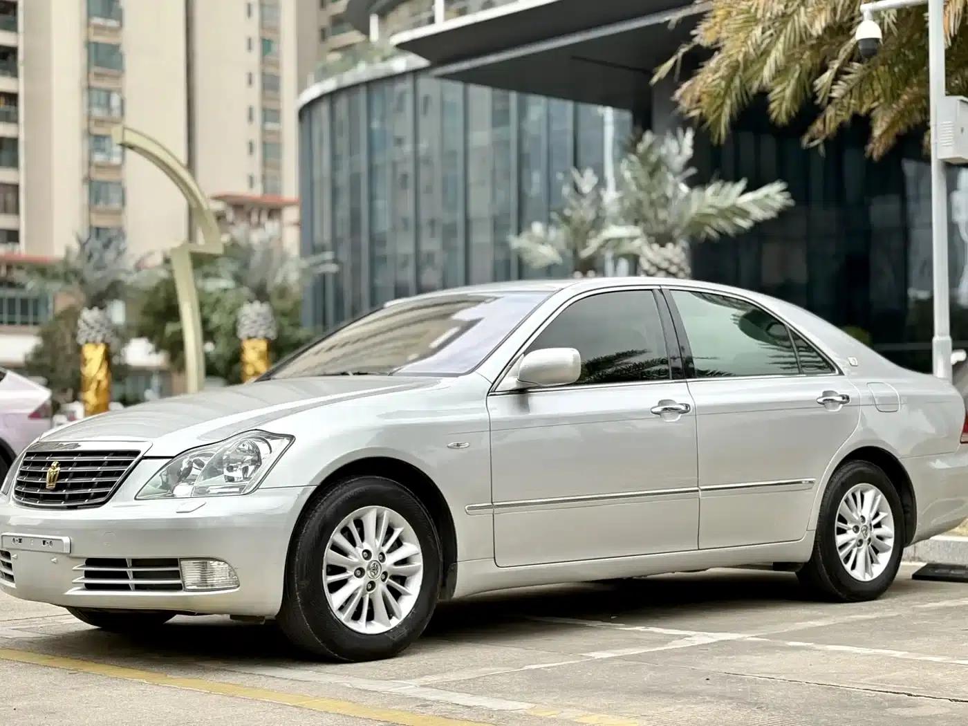 Crown 2007 2.5L Royal Special Edition — миниатюра 1
