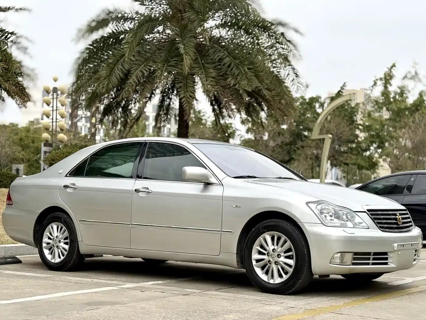 Crown 2007 2.5L Royal Special Edition — миниатюра 3