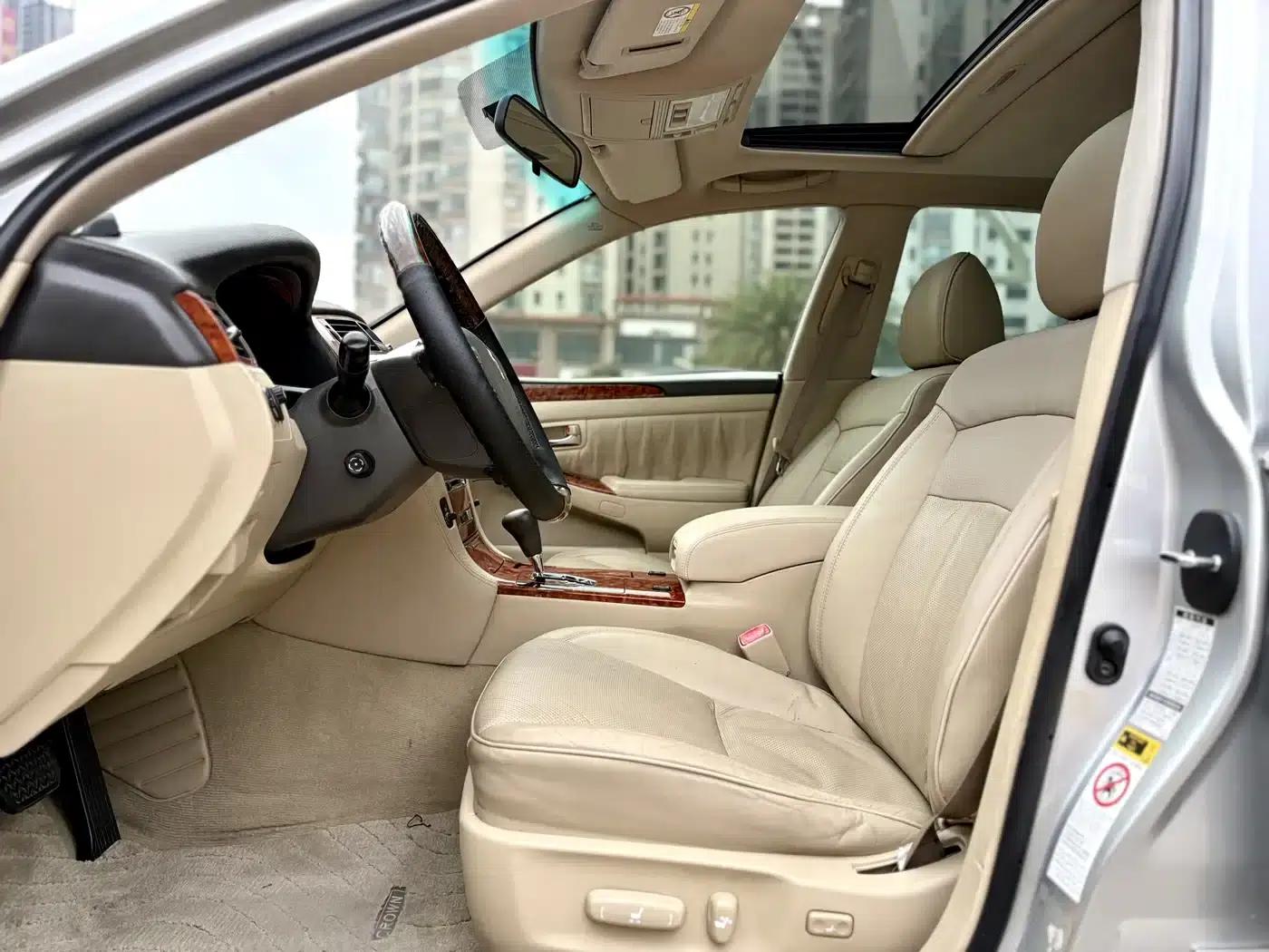 Crown 2007 2.5L Royal Special Edition — миниатюра 4