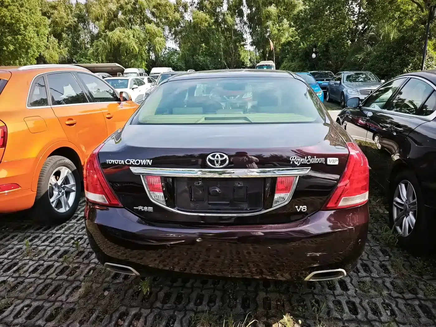 Crown 2010 2.5L Royal Leather Edition — миниатюра 4