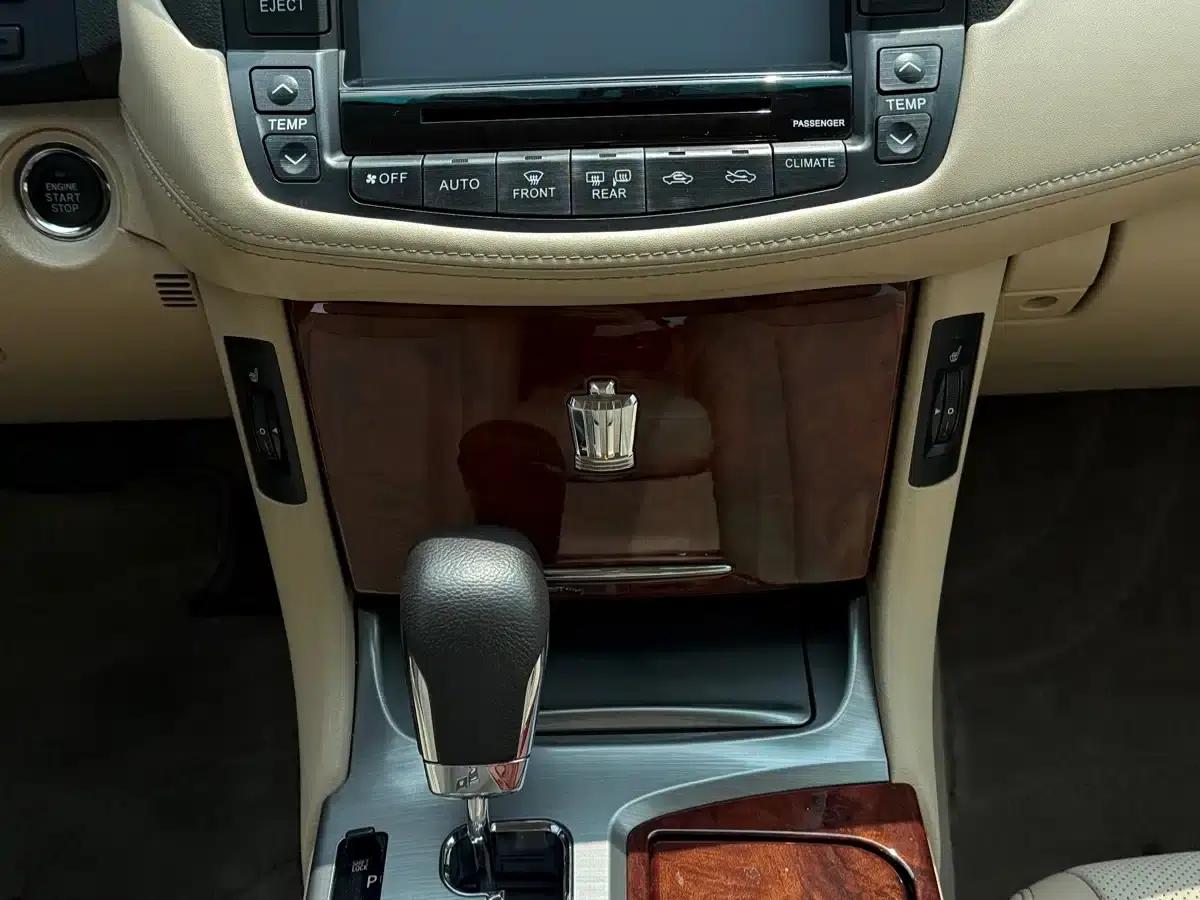 Crown 2012 2.5L Royal Leather Edition — миниатюра 13
