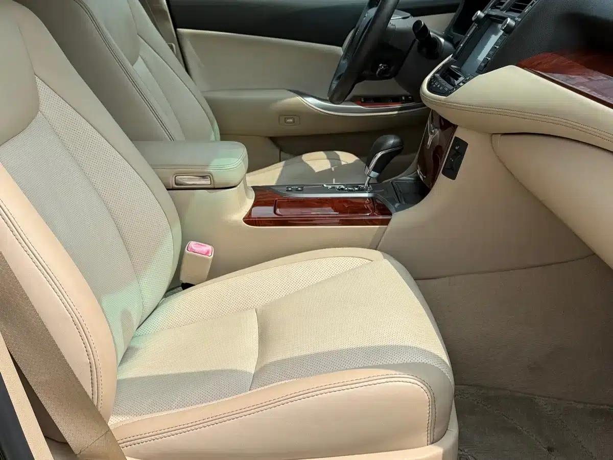 Crown 2012 2.5L Royal Leather Edition — миниатюра 15