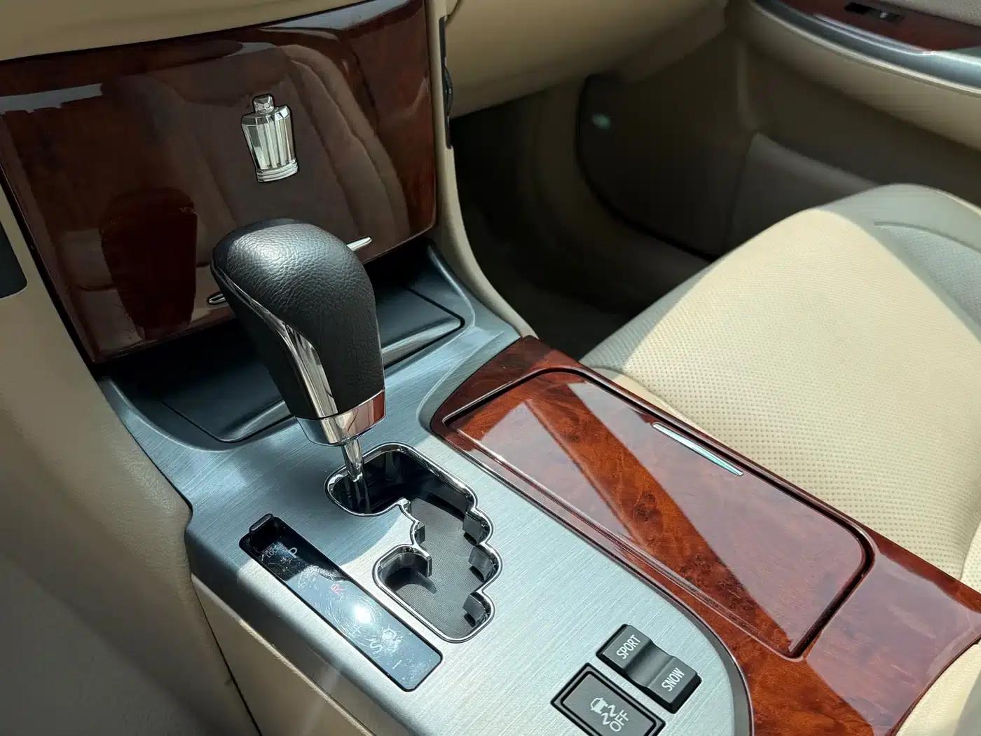 Crown 2012 2.5L Royal Leather Edition — миниатюра 9