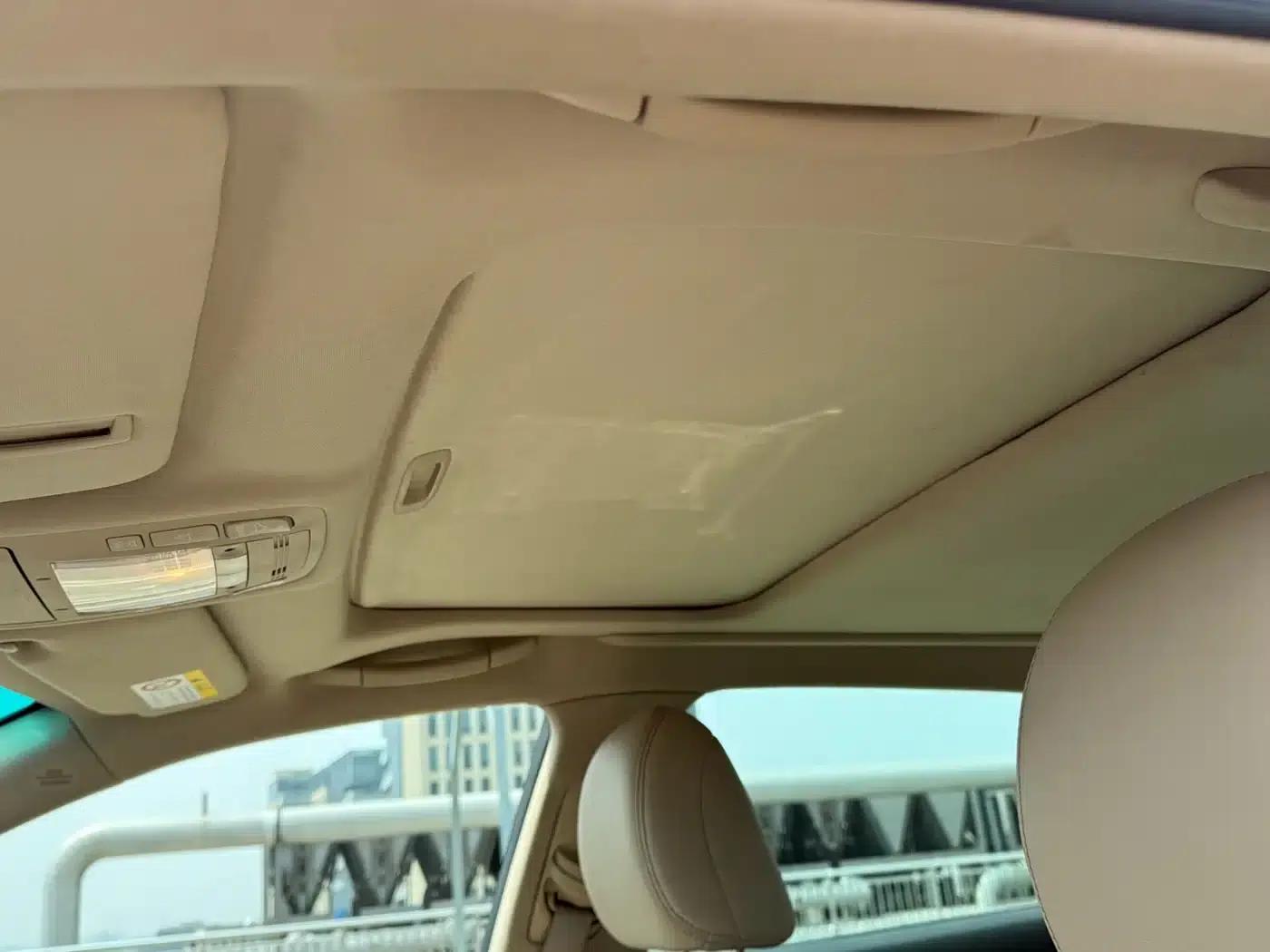 Crown 2012 2.5L Royal Leather Edition — миниатюра 10
