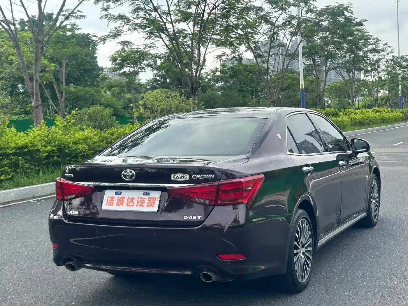 Crown 2018 2.0T Sport Edition — миниатюра 19