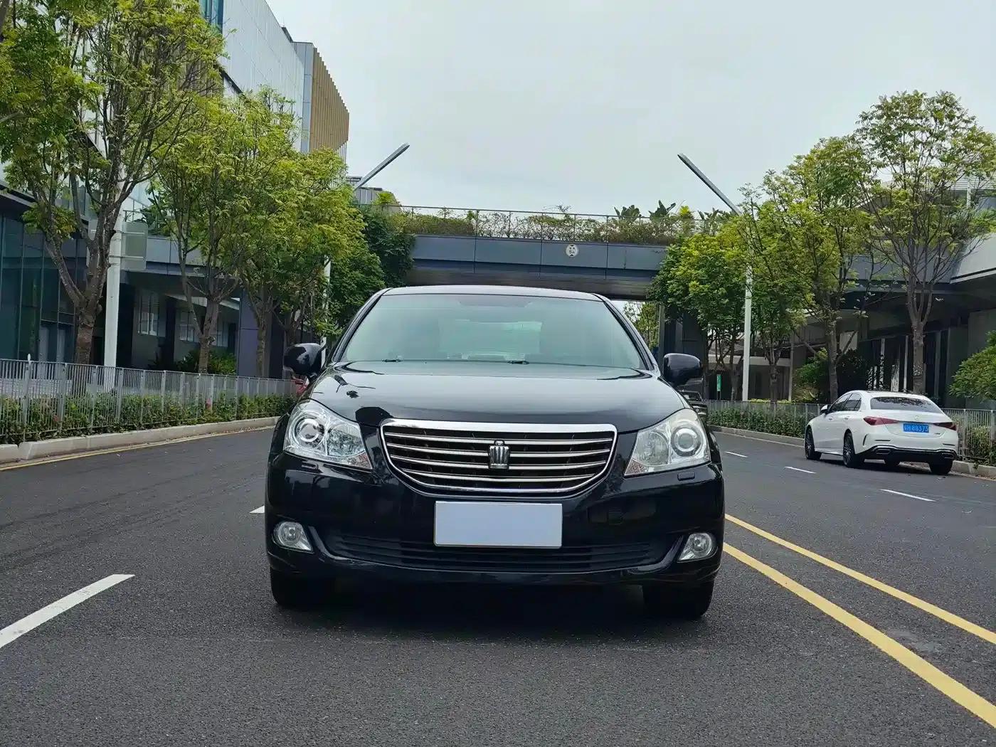 Crown 2010 2.5L Royal Leather Sunroof Navigation Edition — миниатюра 2