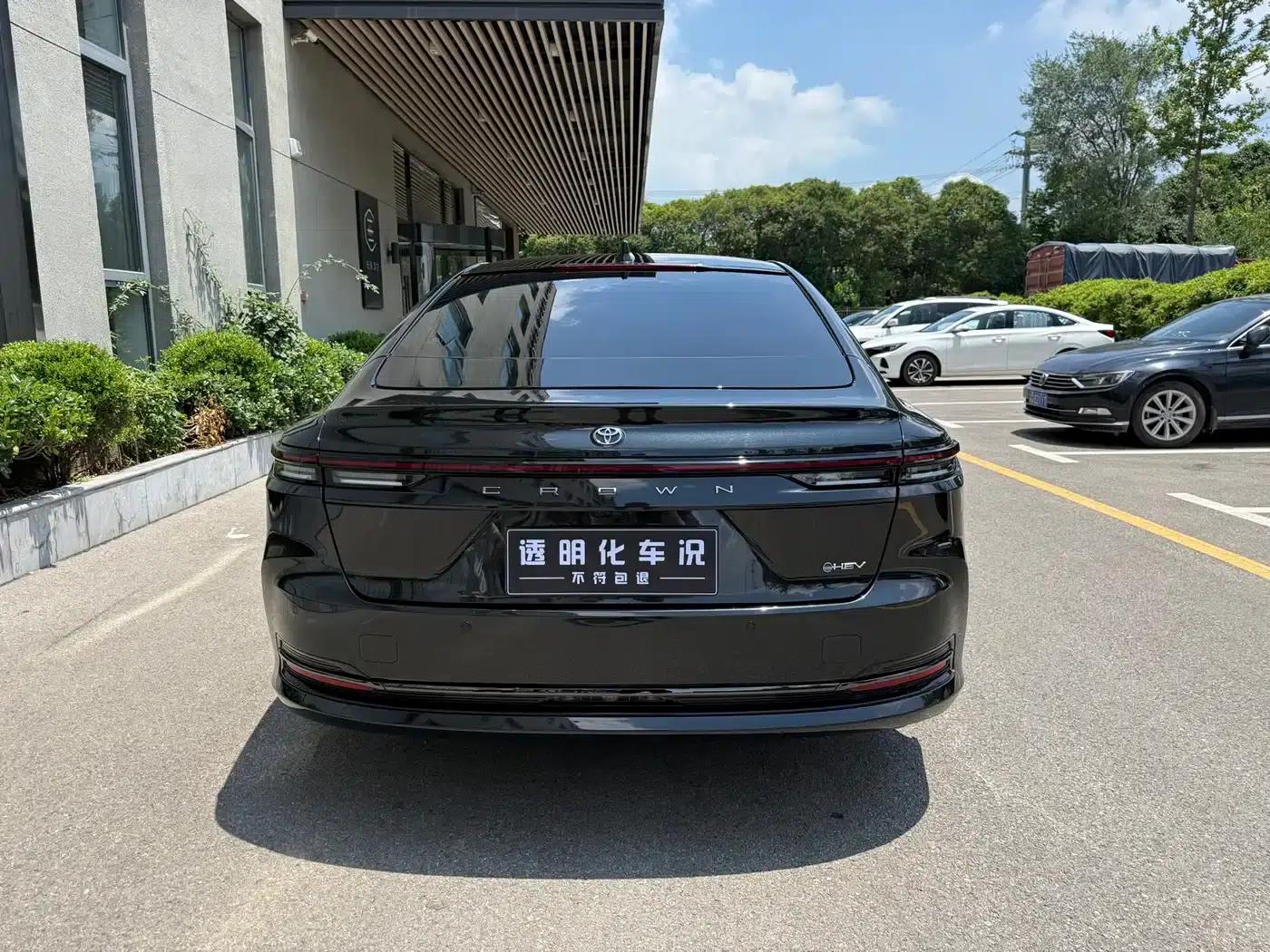 2024 Crown Imported Model 2.5L Supreme Edition — миниатюра 4