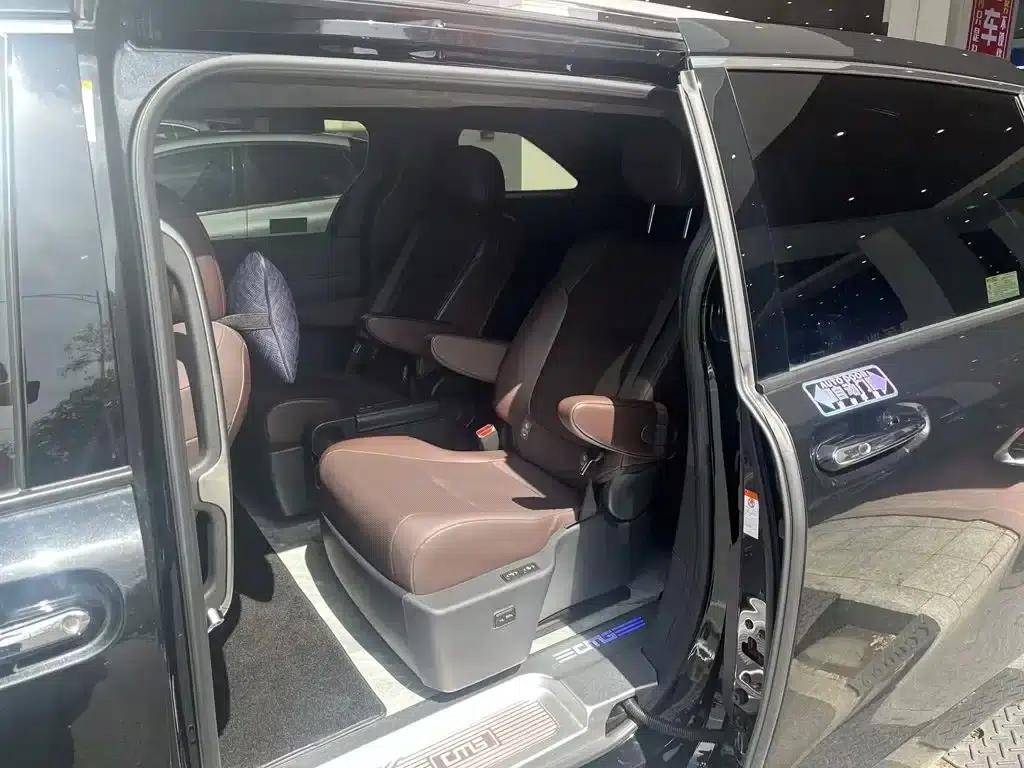 2024 Grevia 2.5L Hybrid Premium PLUS AWD — миниатюра 7