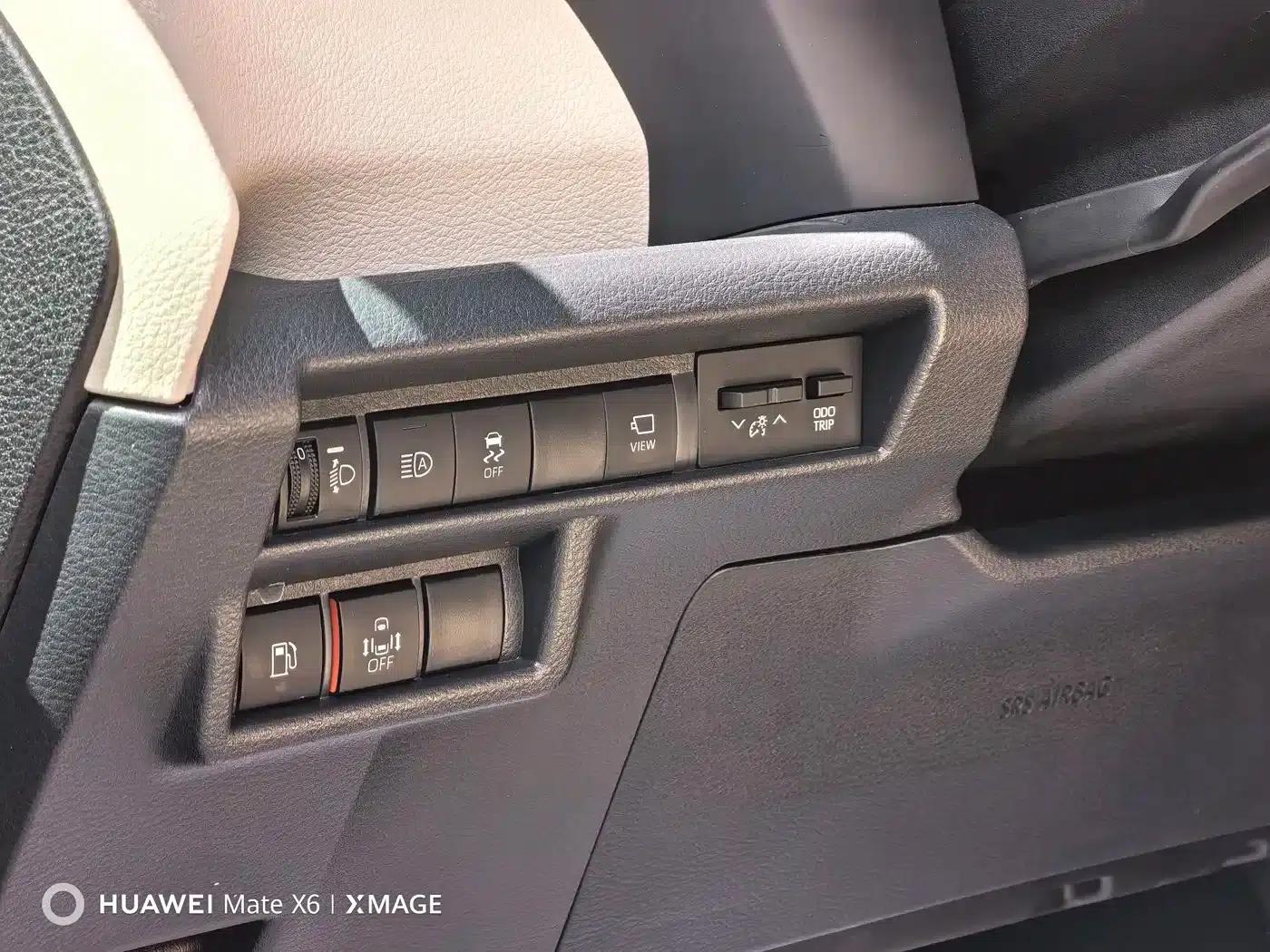 2022 Grevia 2.5L Hybrid Premium Edition — миниатюра 14