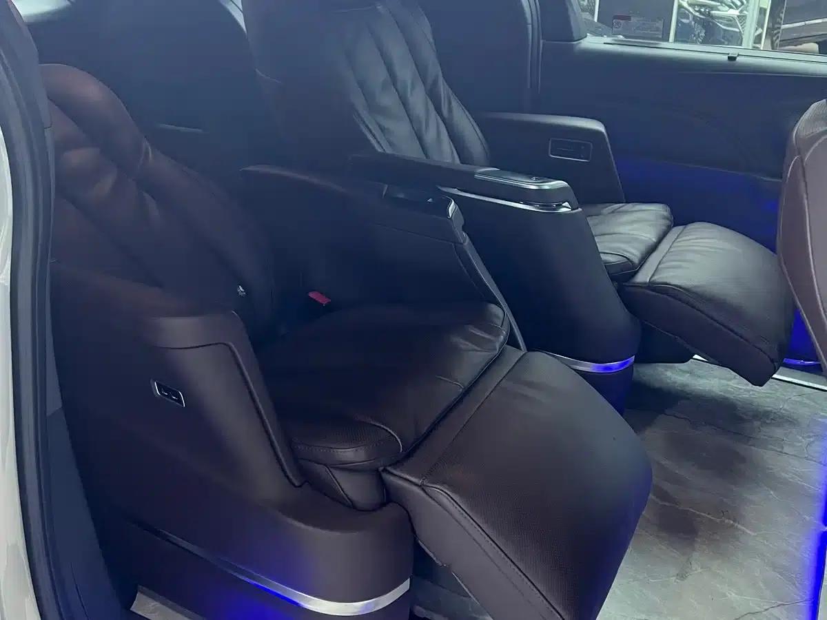 2024 Grevia 2.5L Hybrid Premium PLUS AWD — миниатюра 6