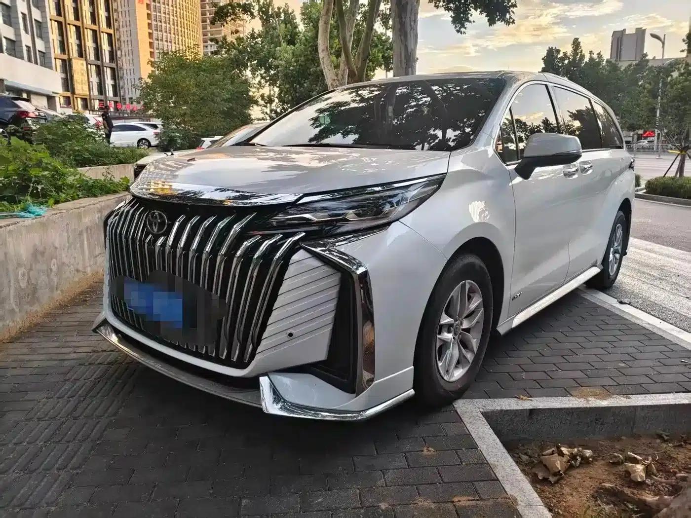 2024 Grevia 2.5L Hybrid Comfort Edition — миниатюра 1
