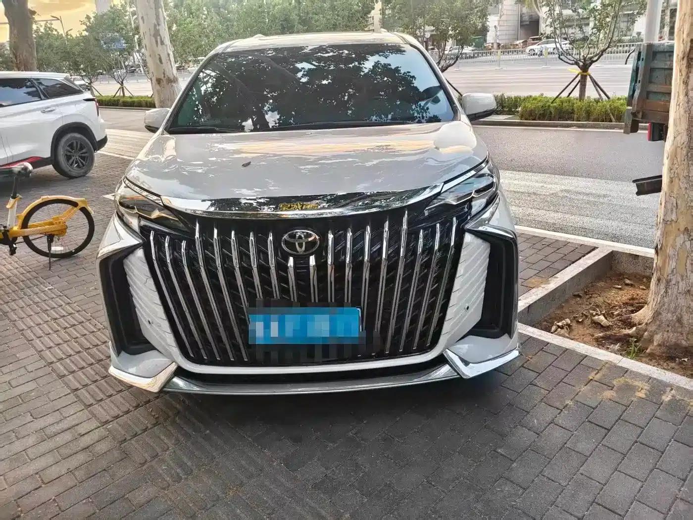 2024 Grevia 2.5L Hybrid Comfort Edition — миниатюра 2