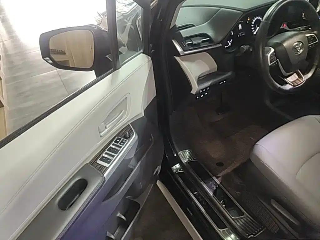 2024 Grevia 2.5L Hybrid Comfort Edition — миниатюра 16