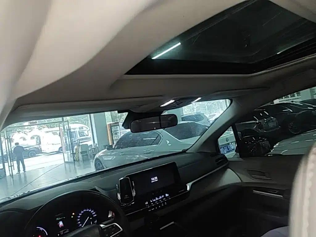 2024 Grevia 2.5L Hybrid Comfort Edition — миниатюра 18