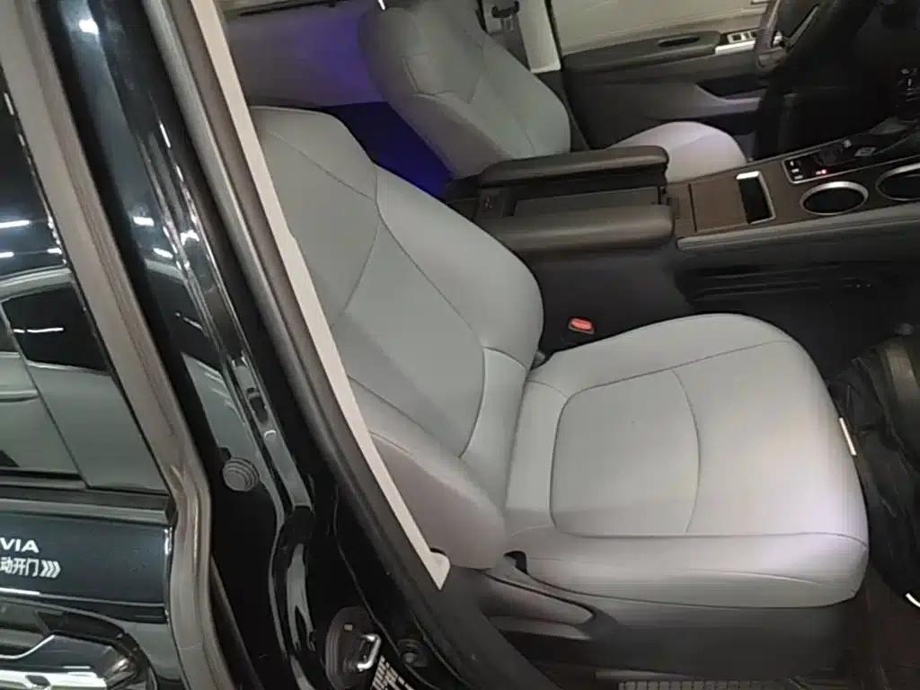 2024 Grevia 2.5L Hybrid Comfort Edition — миниатюра 25