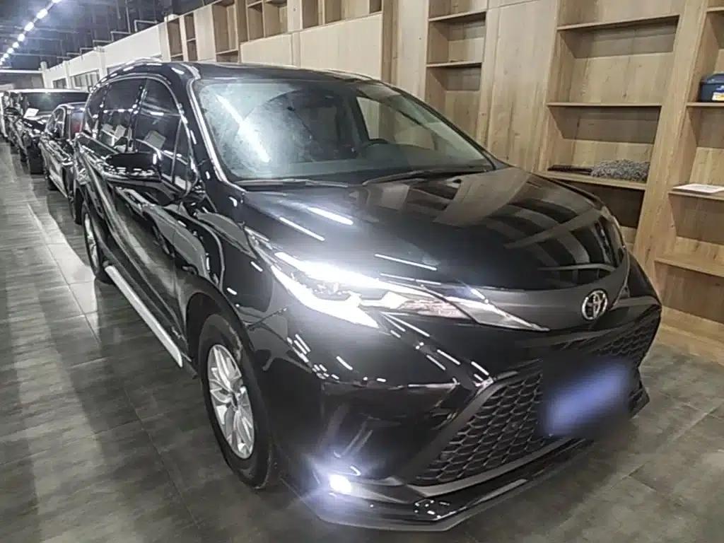 2024 Grevia 2.5L Hybrid Comfort Edition — миниатюра 4