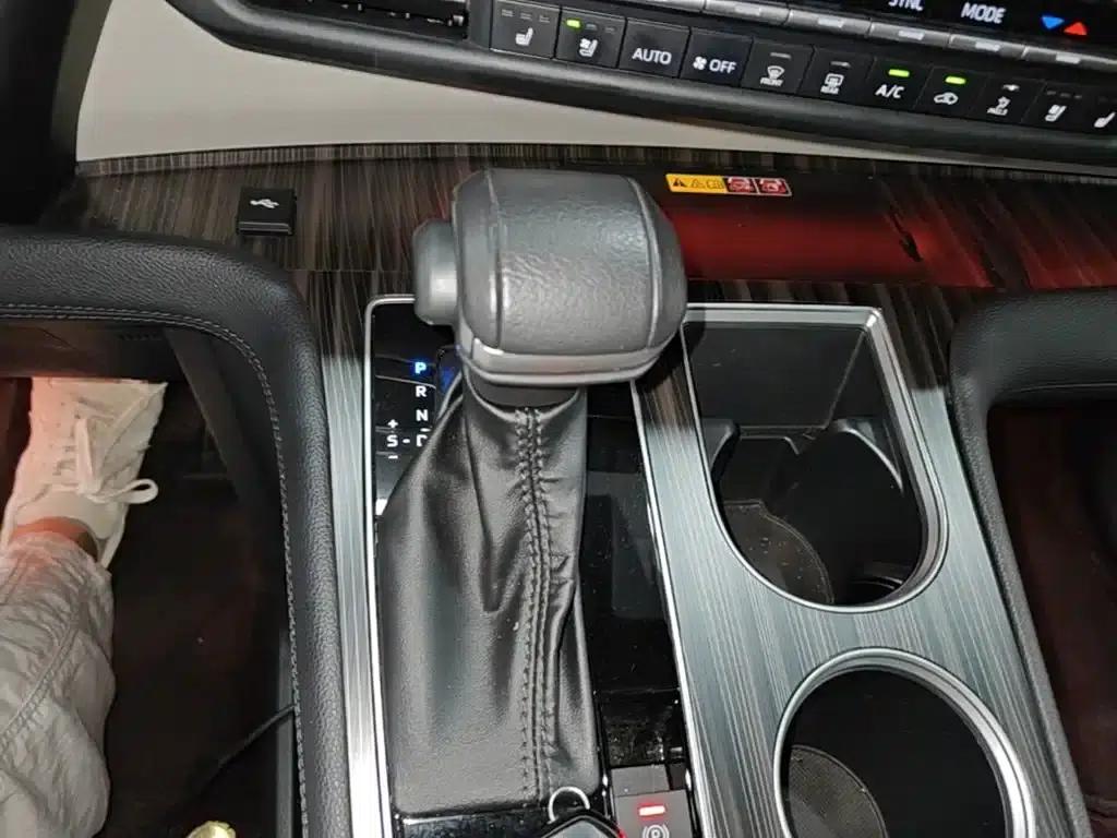 2023 Grevia 2.5L Hybrid Flagship VIP Edition — миниатюра 14