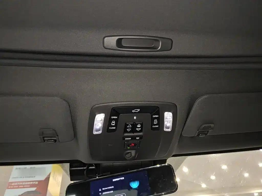 2023 Grevia 2.5L Hybrid Flagship VIP Edition — миниатюра 18