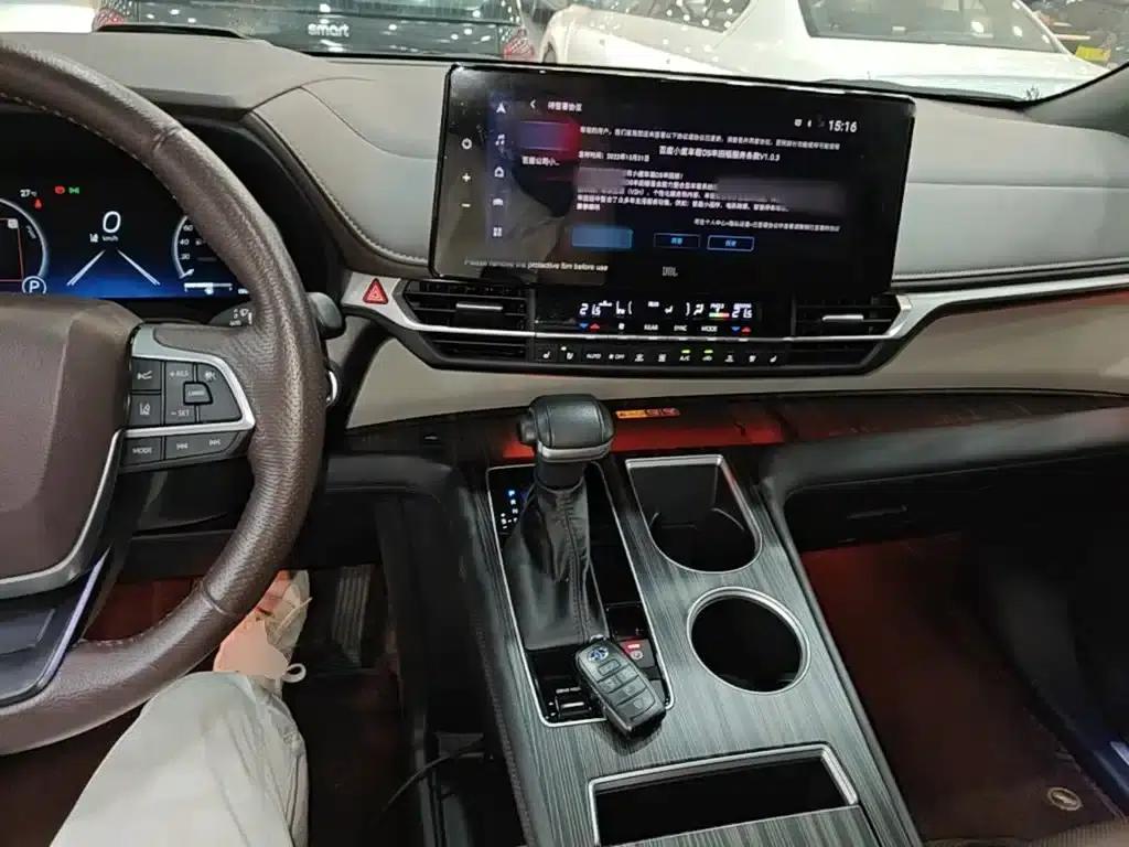 2023 Grevia 2.5L Hybrid Flagship VIP Edition — миниатюра 10