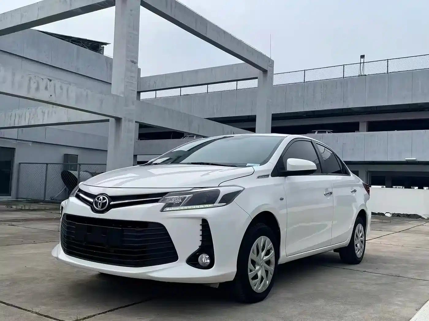 Vios 2022 1.5L 20th Anniversary Edition — миниатюра 1