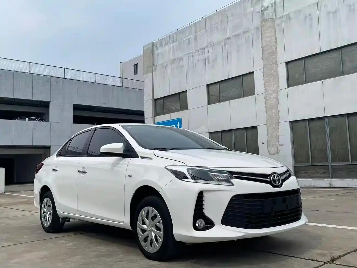 Vios 2022 1.5L 20th Anniversary Edition — миниатюра 3