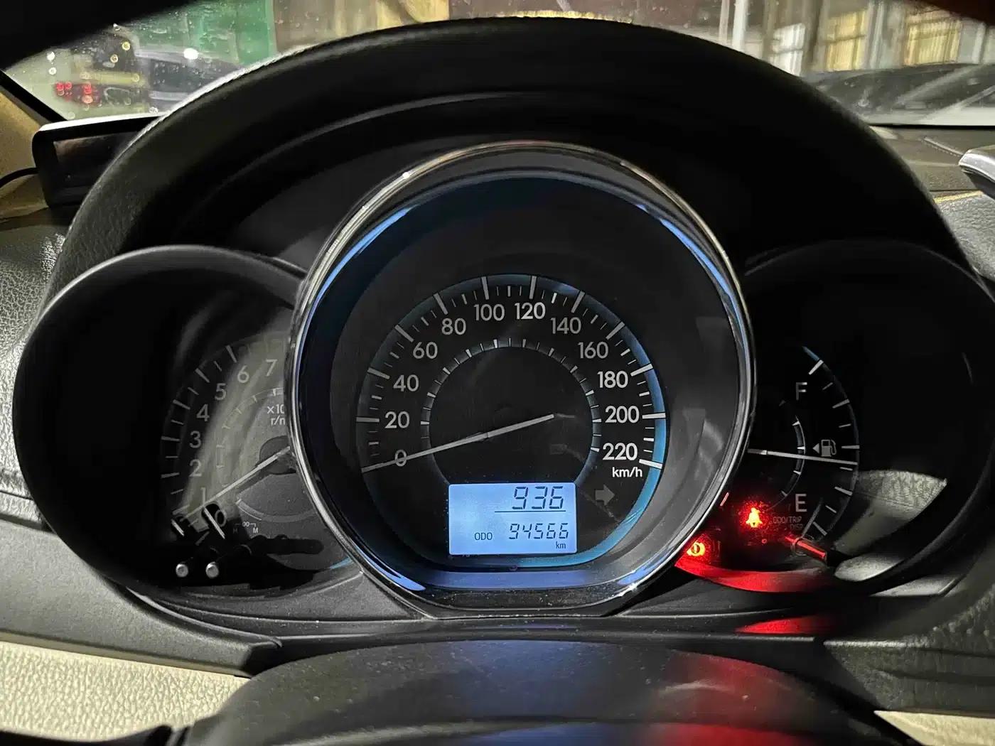 Vios 2014 1.3L Manual Value Edition — миниатюра 6