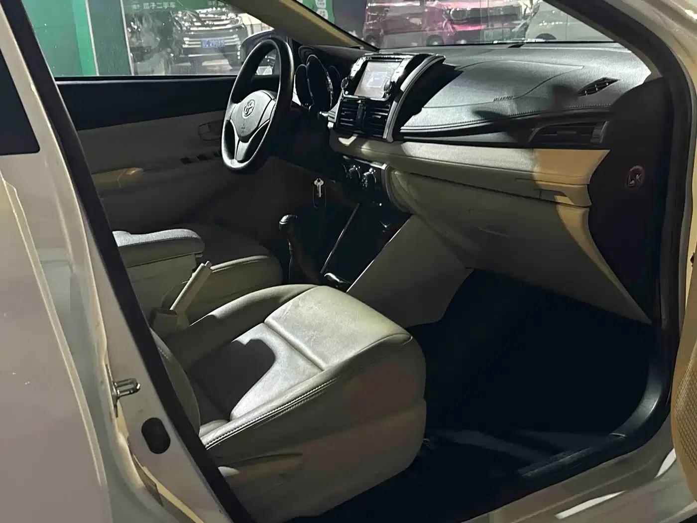 Vios 2014 1.3L Manual Value Edition — миниатюра 7