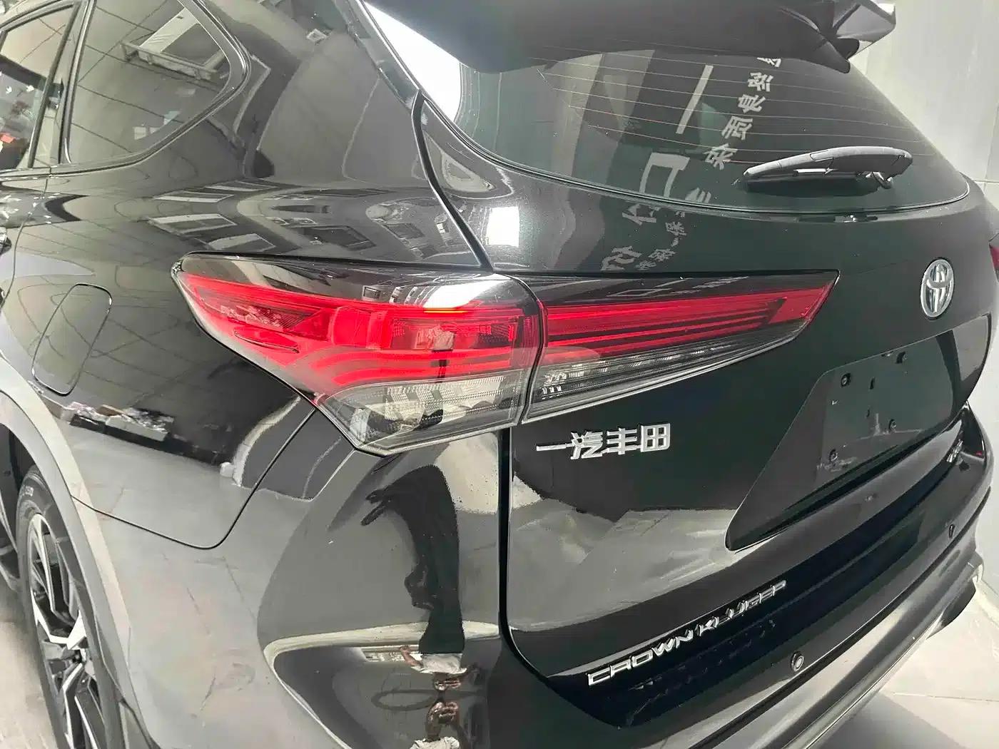 Crown Land Cruiser 2021 2.5L HEV 4WD Luxury Edition — миниатюра 11