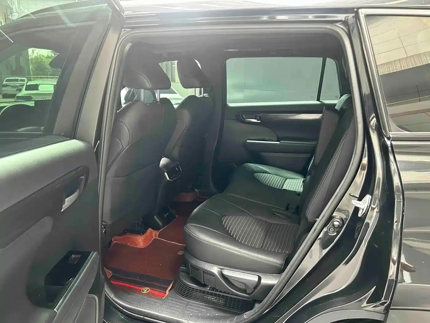Crown Land Cruiser 2021 2.5L HEV 4WD Luxury Edition — миниатюра 10