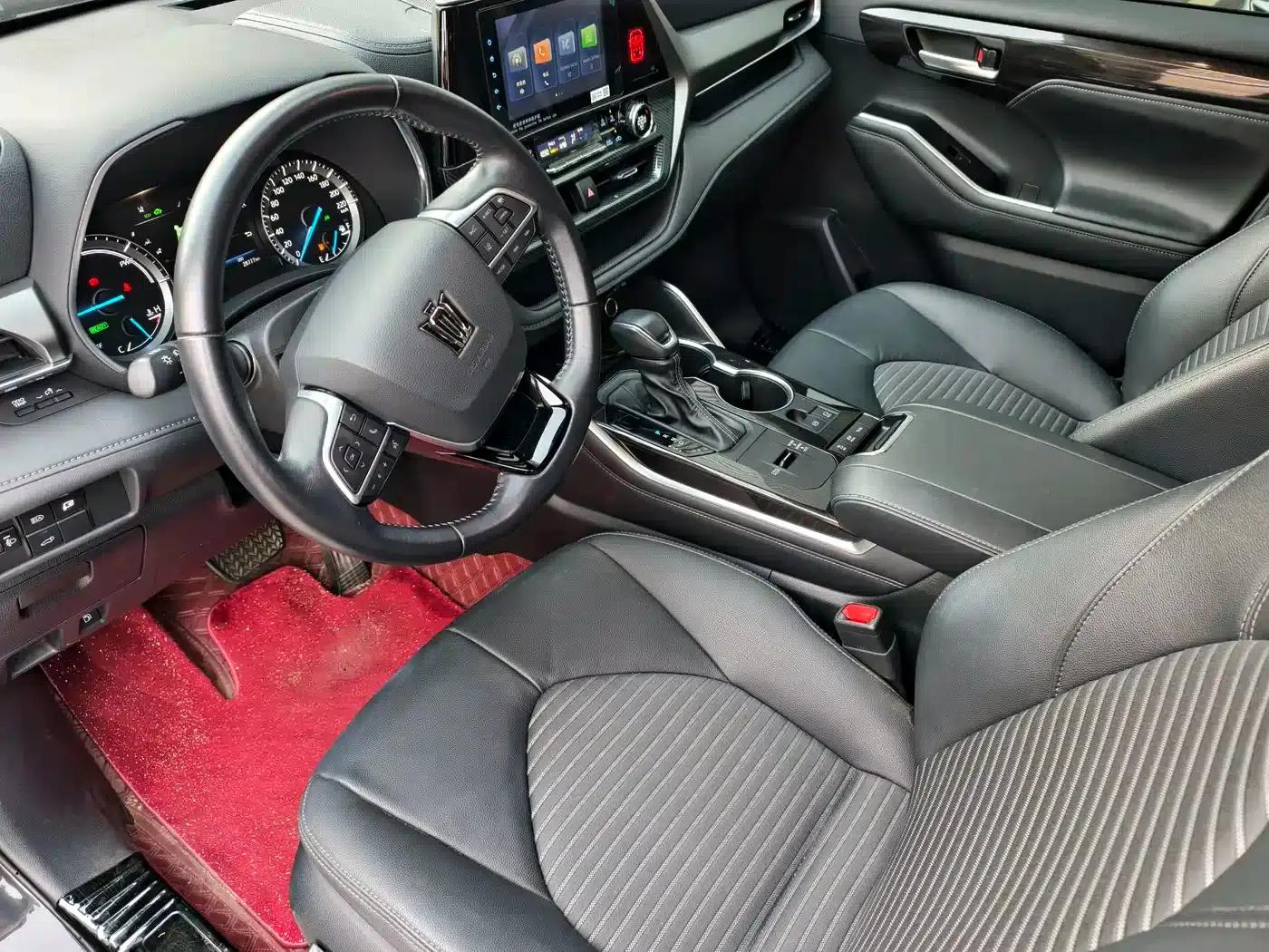 Crown Land Cruiser 2021 2.5L HEV 4WD Luxury Edition — миниатюра 7