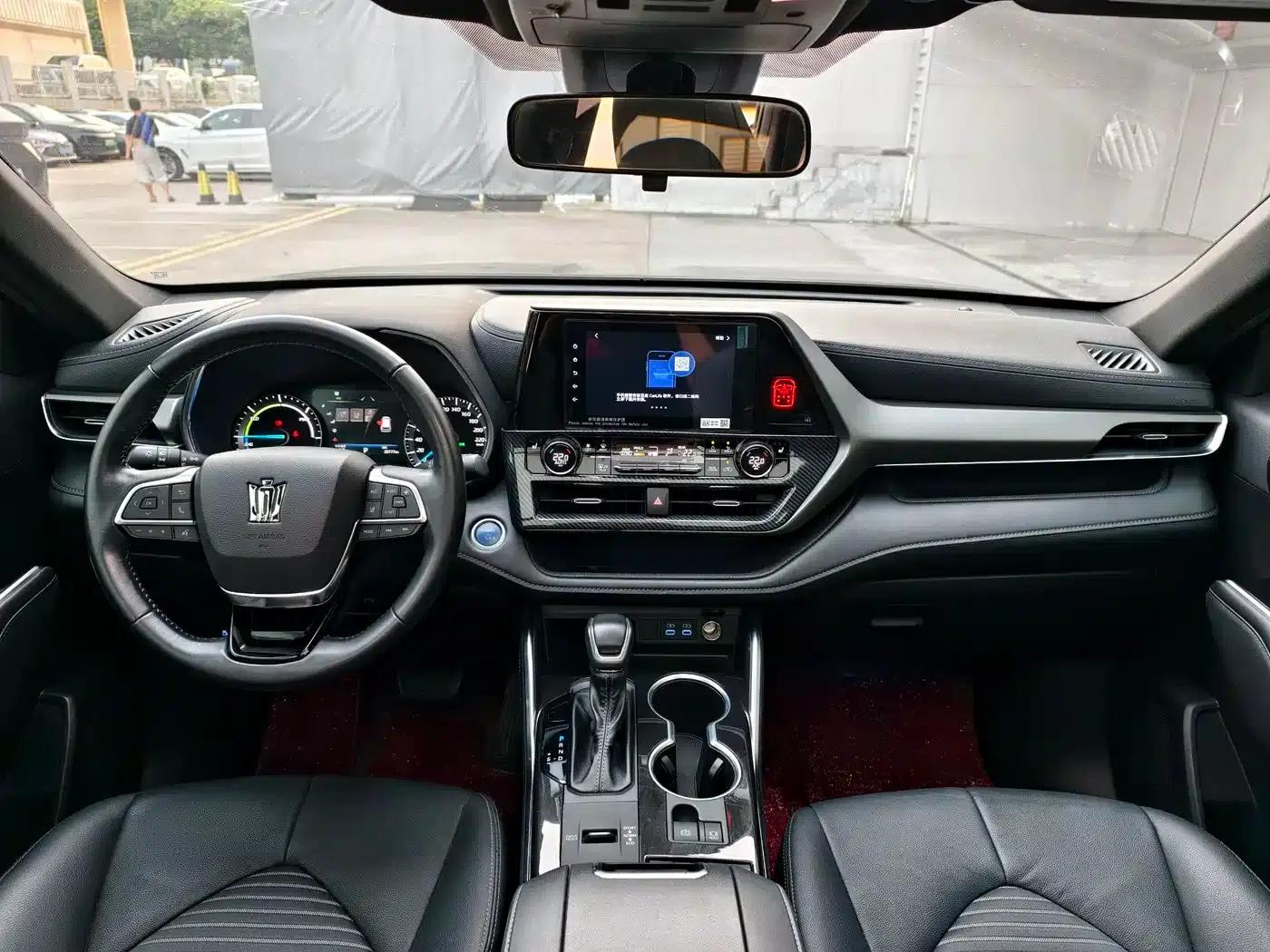 Crown Land Cruiser 2021 2.5L HEV 4WD Luxury Edition — миниатюра 8