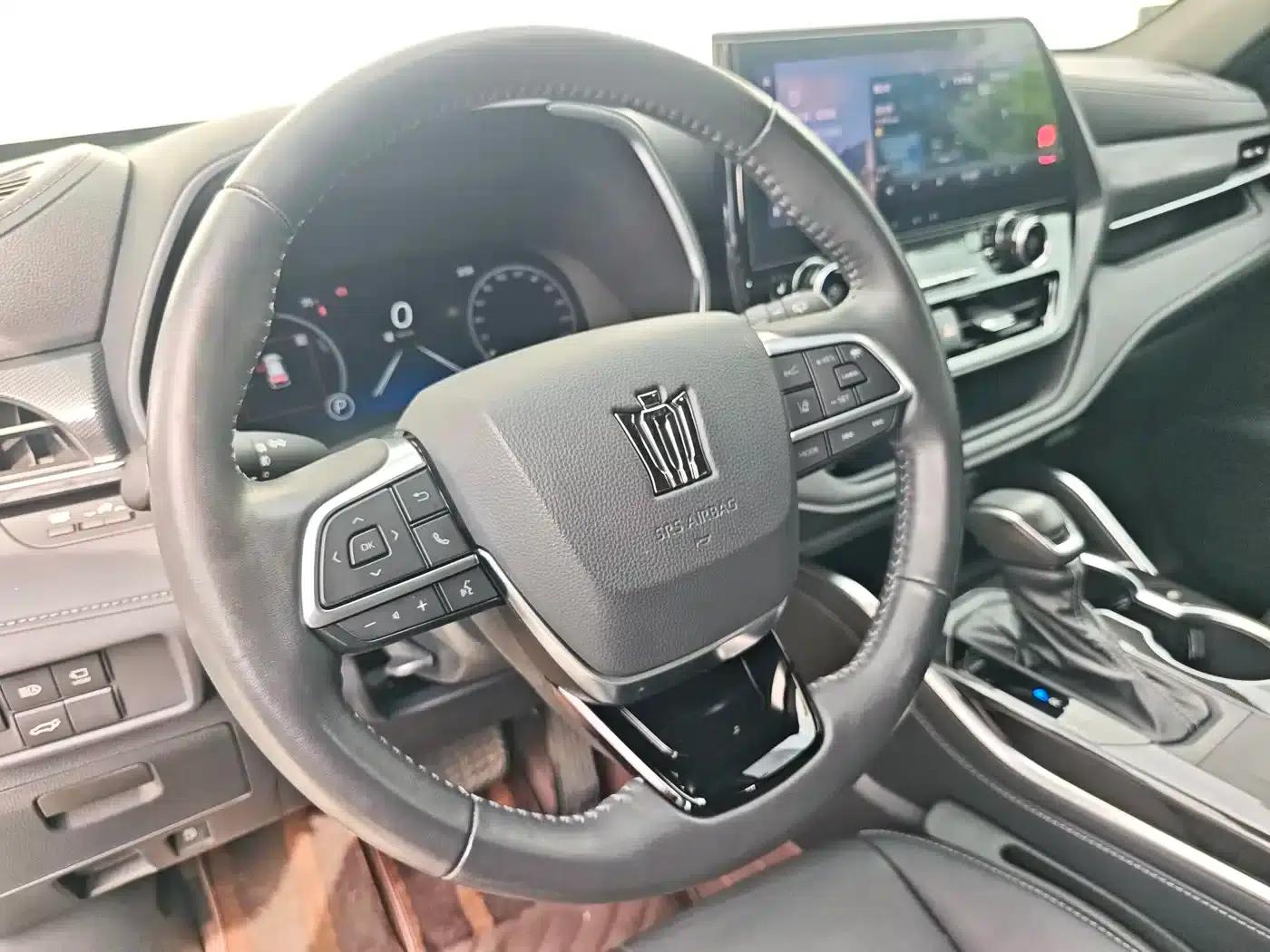 Crown Land Cruiser 2024 2.5L HEV 4WD Premium Edition — миниатюра 16