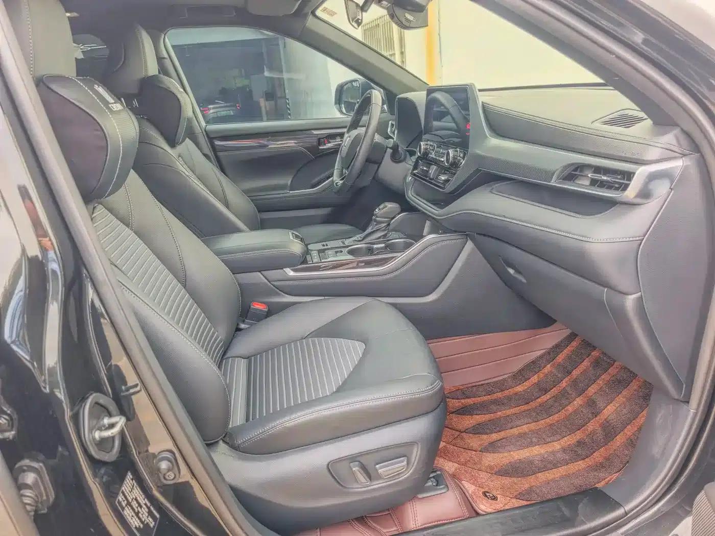 Crown Land Cruiser 2024 2.5L HEV 4WD Premium Edition — миниатюра 20