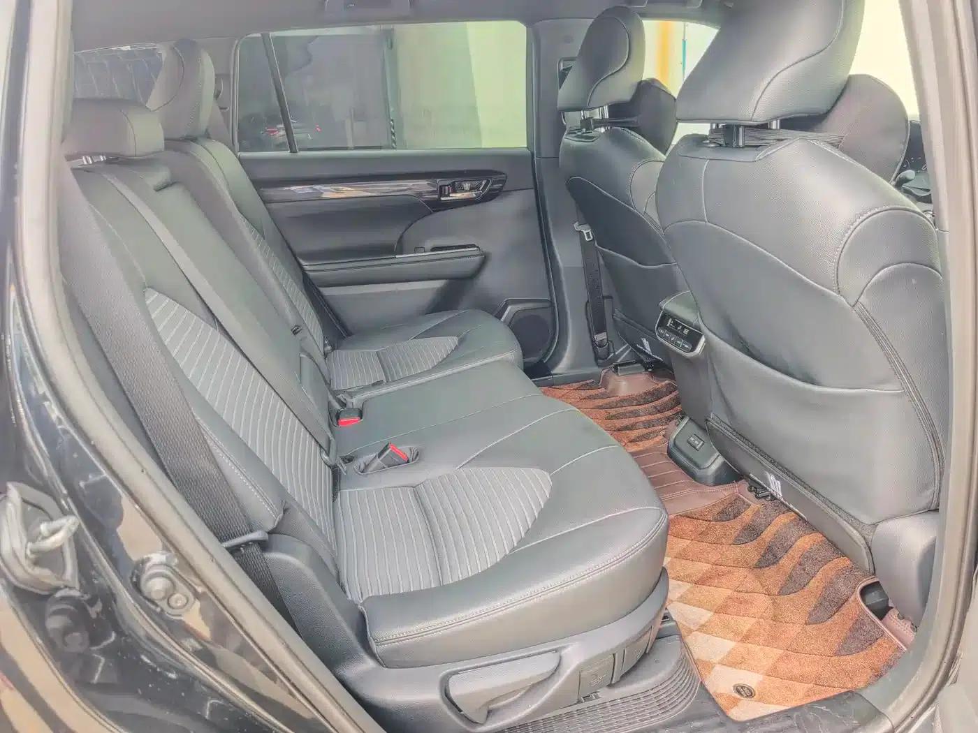 Crown Land Cruiser 2024 2.5L HEV 4WD Premium Edition — миниатюра 21