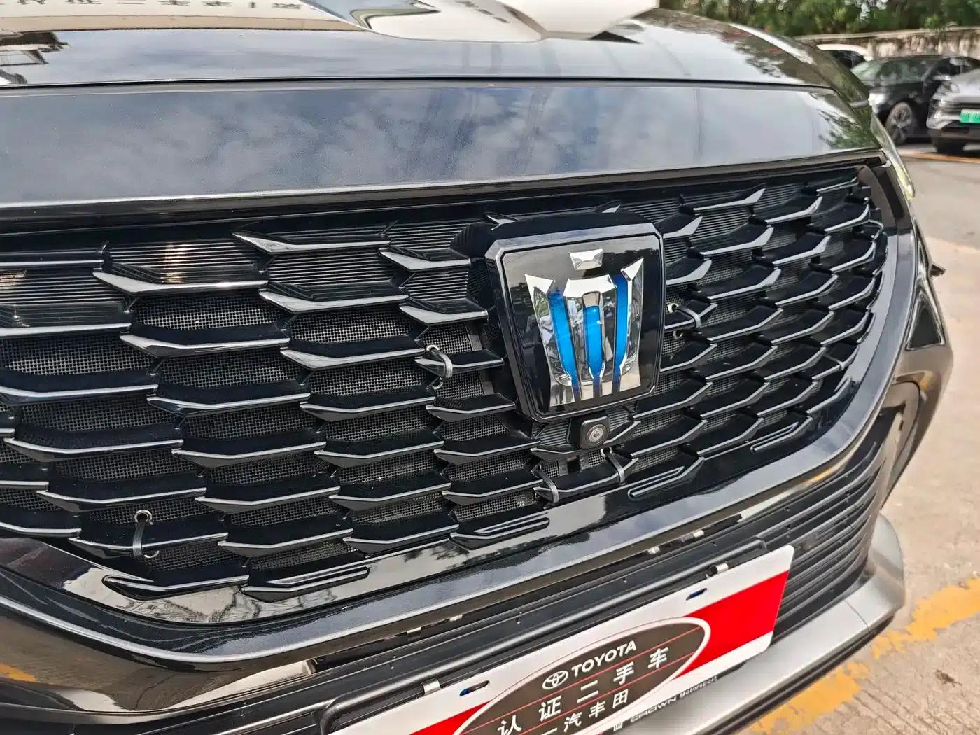 Crown Land Cruiser 2024 2.5L HEV 4WD Premium Edition — миниатюра 5