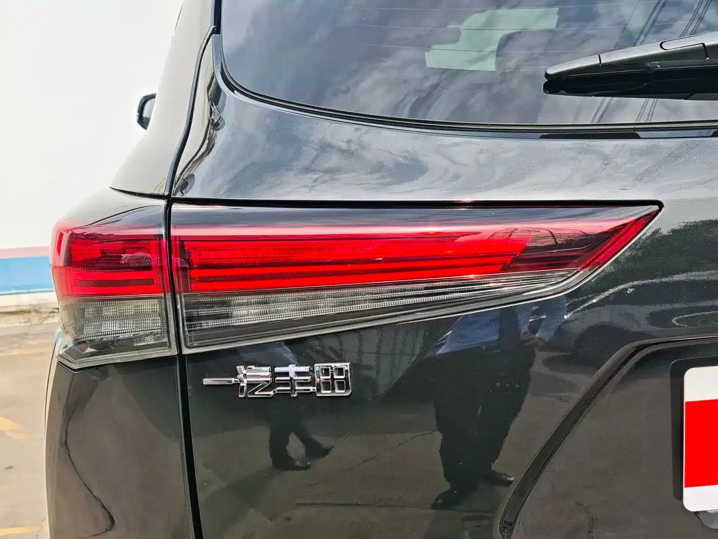 Crown Land Cruiser 2024 2.5L HEV 4WD Premium Edition — миниатюра 9