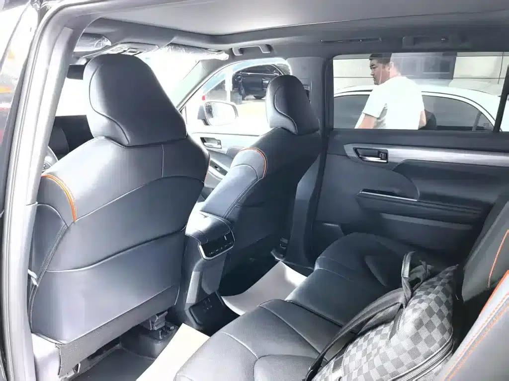 Crown Land Cruiser 2026 2.5L HEV 4WD Premium Edition — миниатюра 3