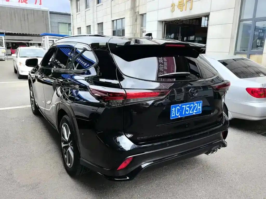 Crown Land Cruiser 2026 2.5L HEV 4WD Premium Edition — миниатюра 8