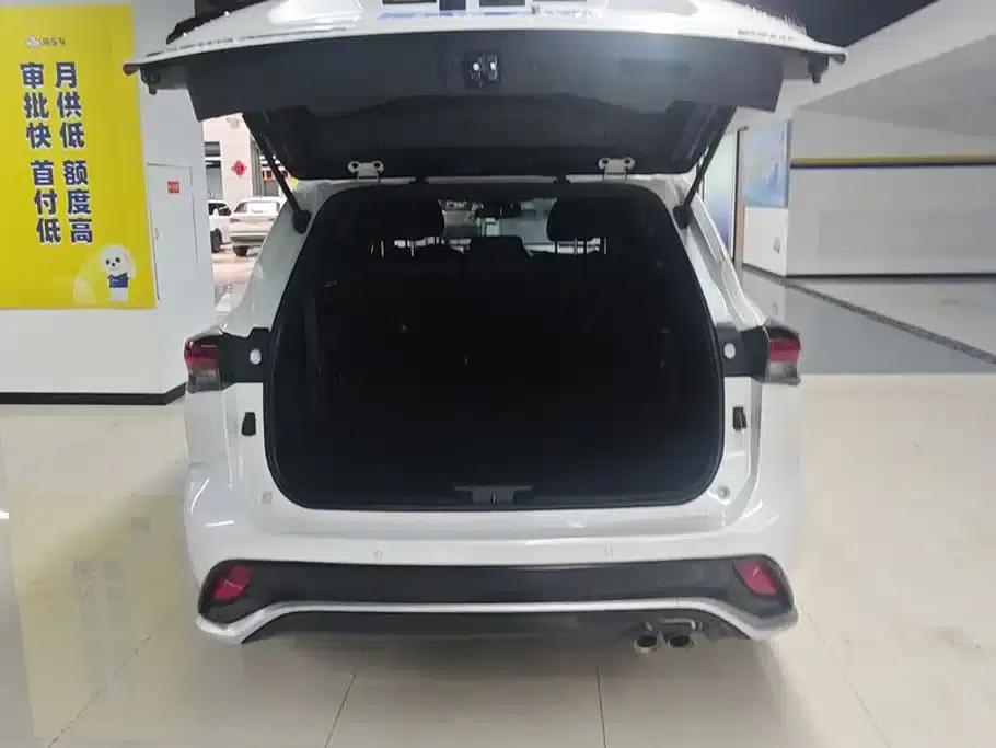Crown Land Cruiser 2024 2.5L HEV 4WD Luxury Edition — миниатюра 4