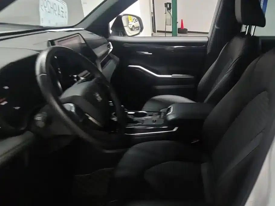Crown Land Cruiser 2024 2.5L HEV 4WD Luxury Edition — миниатюра 9