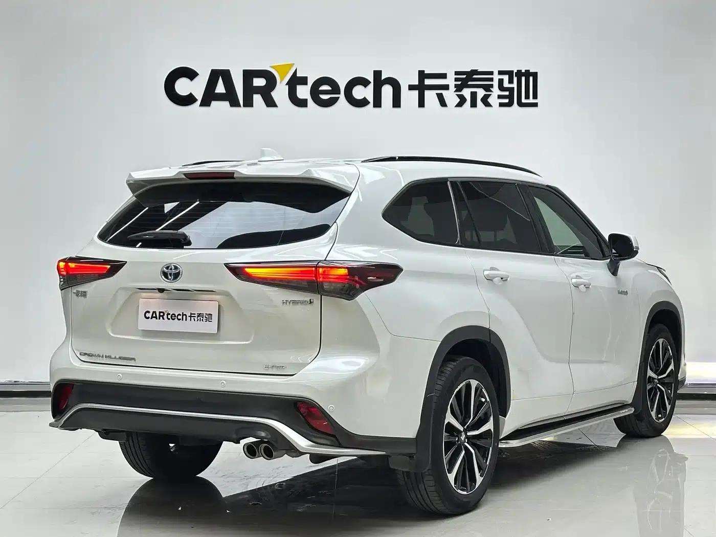 Crown Land Cruiser 2023 2.5L HEV 4WD Luxury Edition — миниатюра 4